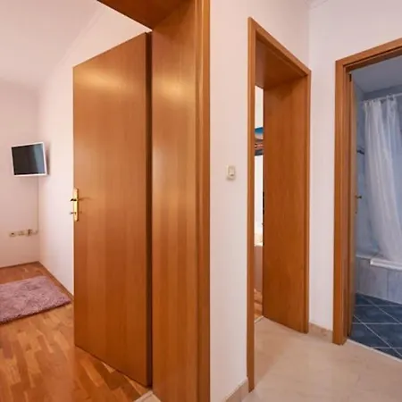 Apartman Sunny * トロギール